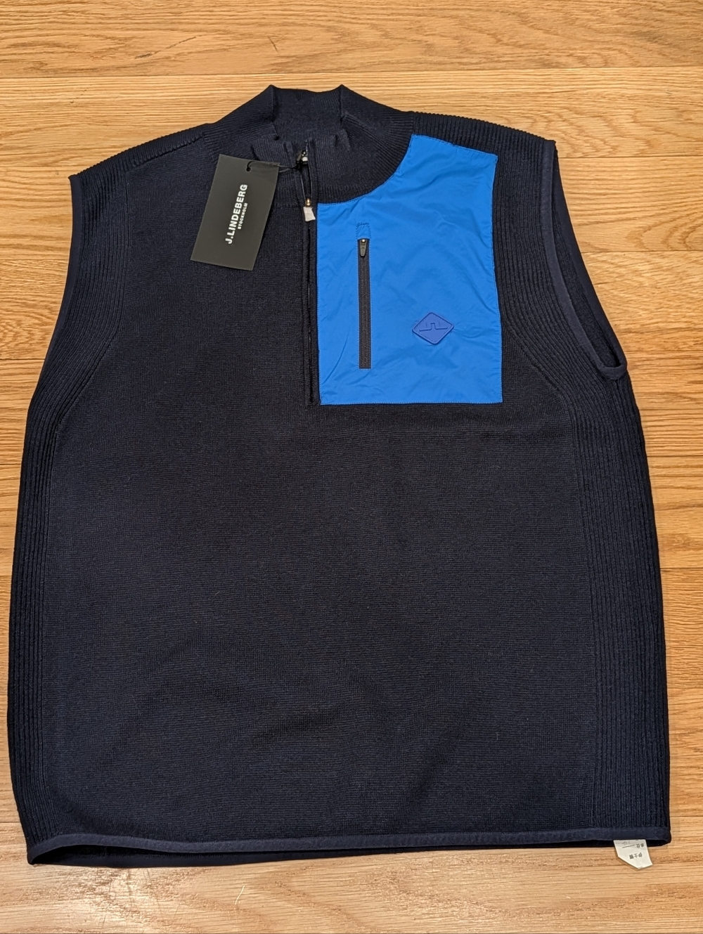 J. Lindeberg Patch Knitted Vest Navy Blue Golf Hybrid Vest Large NWT